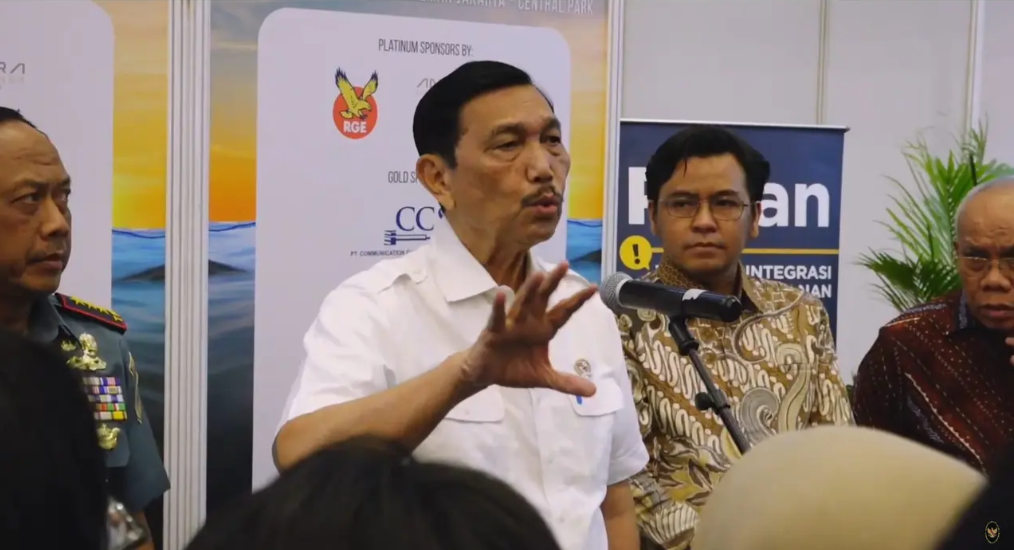 Luhut Dirawat di Singapura, Menteri Bahlil Tanpa Opung, Koordinasi Kurang
