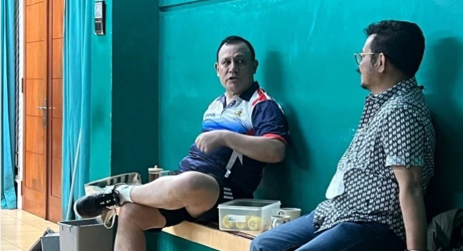 Beredar foto memperlihatkan Ketua KPK Firli Bahuri dan Menteri Pertanian (Mentan) Syahrul Yasin Limpo di sebuah GOR bulutangkis di kawasan Mangga Besar, Jakarta Pusat.