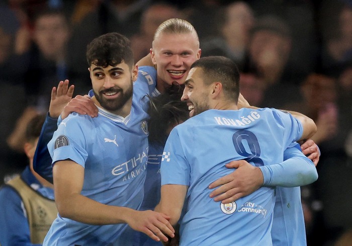 Tiga Laga Manchester City