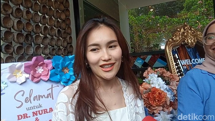 Persiapan Kurban, Ayu Ting Ting Pilih Sapi di Rumah Irfan Hakim