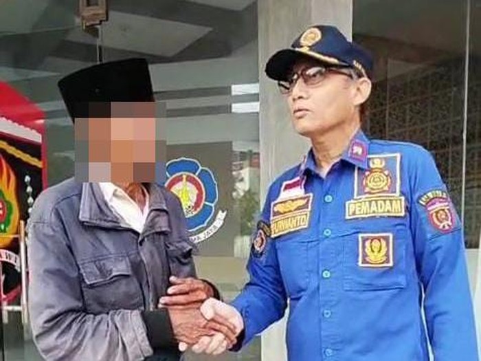 Alasan Kakek Asal Ngawi Pasang Paralon di Kemaluan hingga Minta Bantu Damkar