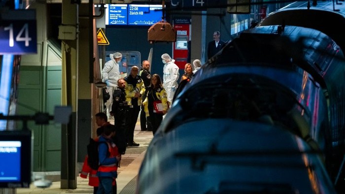 Horor Penikaman Lukai 18 Orang di Stasiun Hamburg, Wanita Jerman Ditangkap