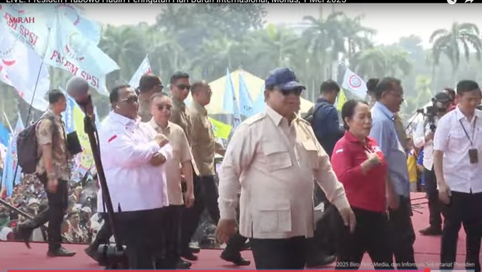 Salami Massa Buruh, Prabowo Tiba di Monas saat Perayaan May Day
