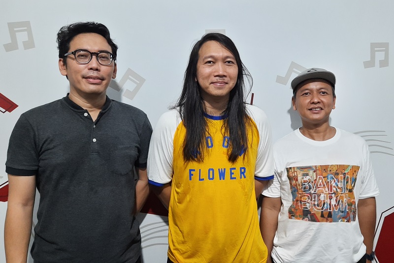Efek Rumah Kaca Bongkar Riders Sederhana: Air Mineral, Buah, hingga Jajanan Pasar
